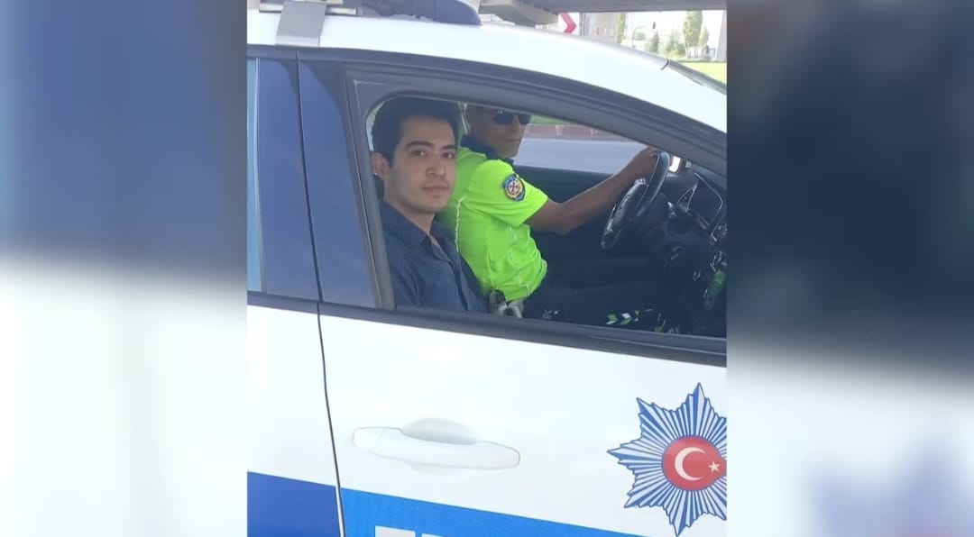 Polis ekiplerinden KPSS’ye yetişmeye çalışan  öğrencilere destek